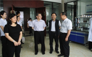 廢棄物資源化國家工程研究中心、昆明理工大學(xué)孫可偉教授,棄物資源化國家工程研究中心常務(wù)副主任、昆明理工大學(xué)教授李如燕博士蒞臨指導(dǎo)
