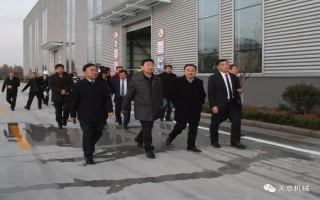 山東省住建廳黨組成員、副廳長張曉海蒞臨天意機(jī)械調(diào)研指導(dǎo)